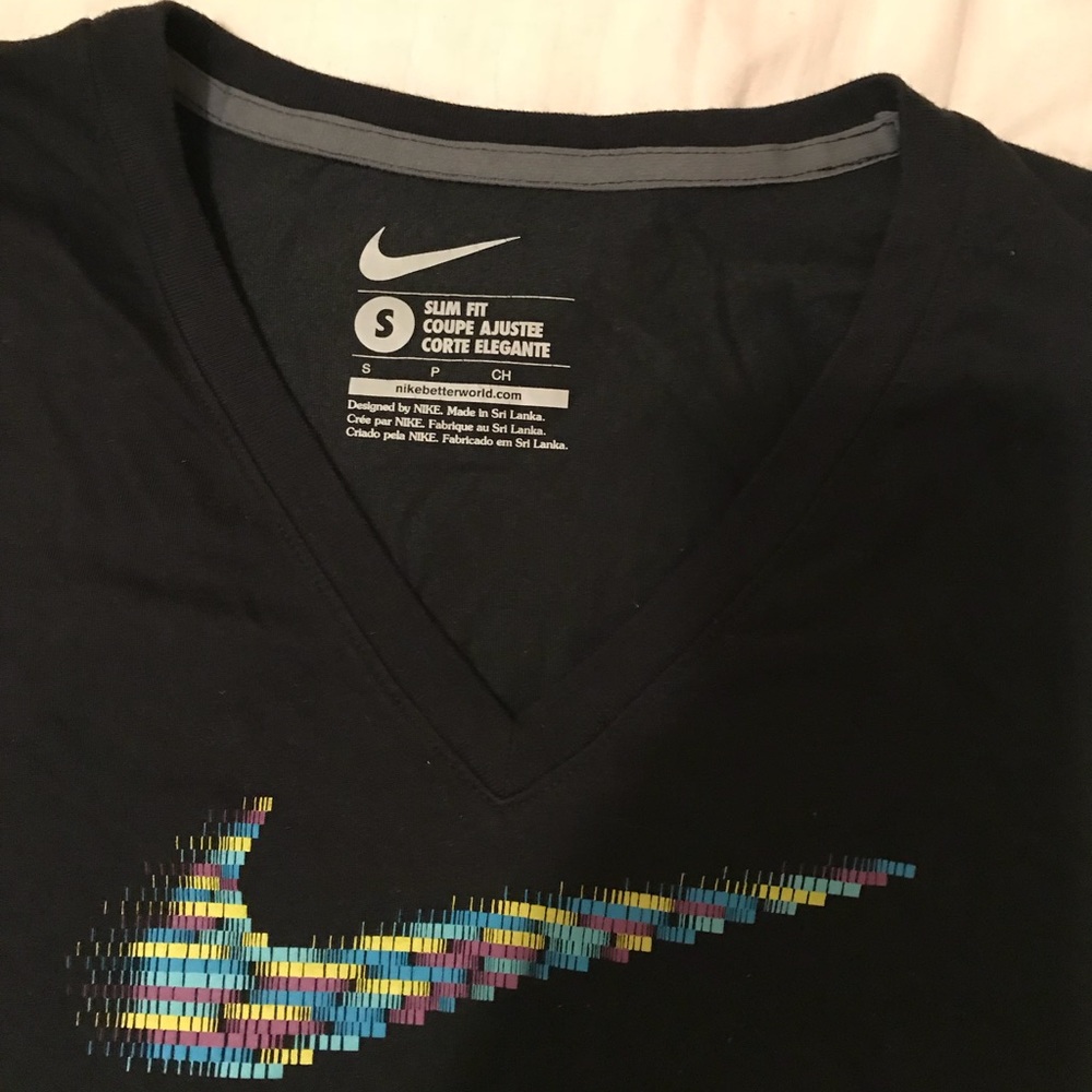Nike shirt - Picture 2 of 3